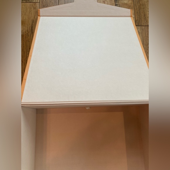 Louis Vuitton large magnetic closure large authentic gift box empty - Picture 10 of 13